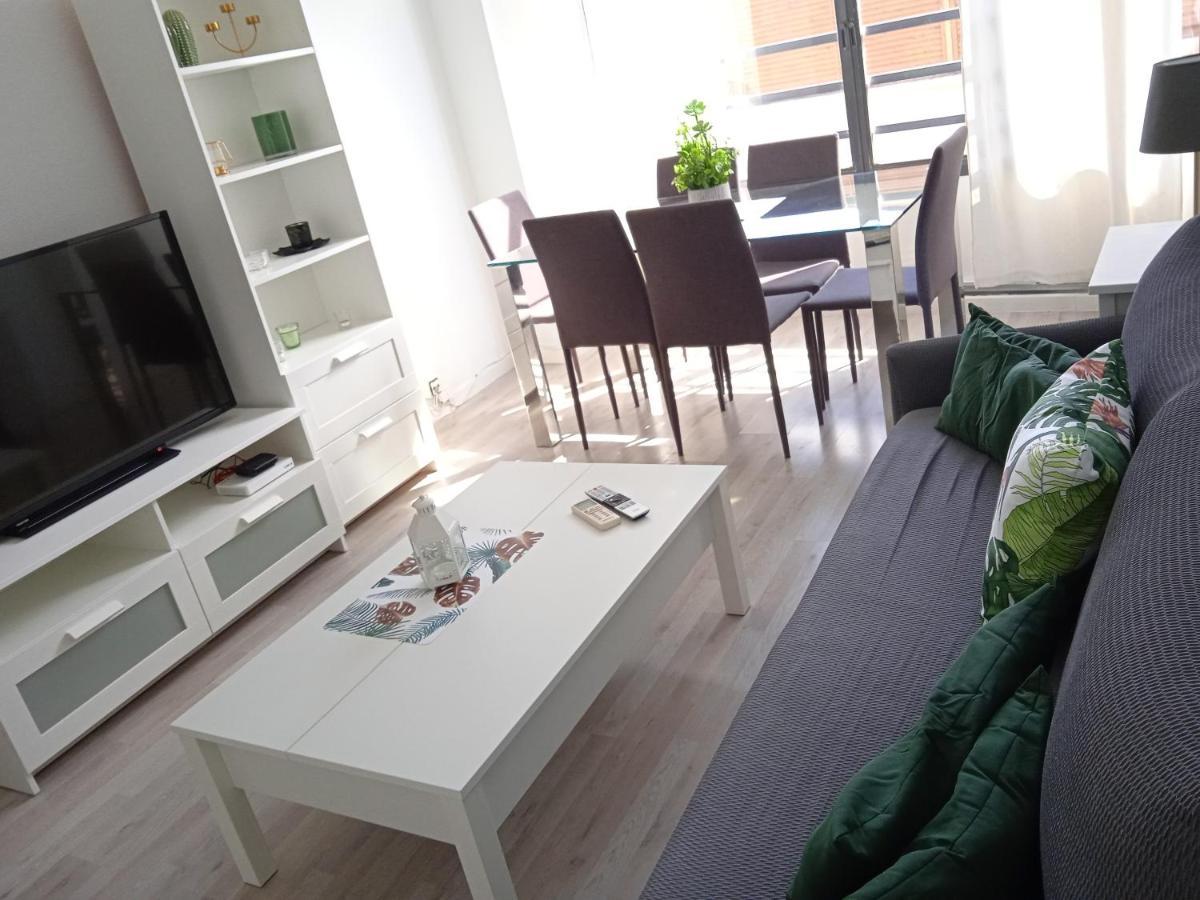 Apartamento Con Encanto 'Larios Luxy' Apartment Malaga Luaran gambar