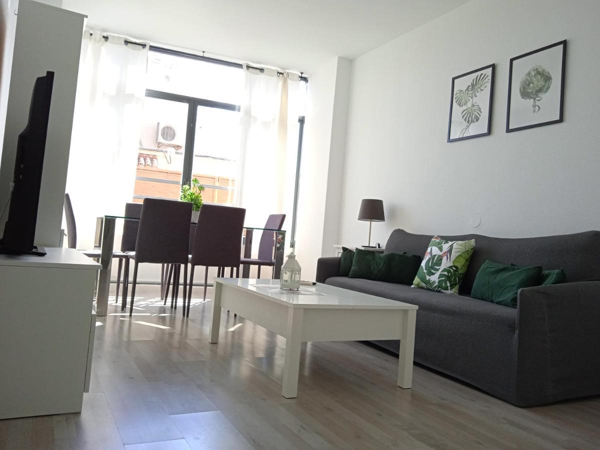 Apartamento Con Encanto 'Larios Luxy' Apartment Malaga Luaran gambar