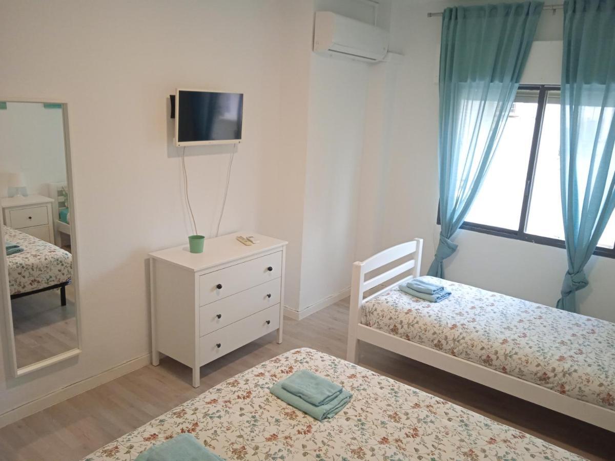 Apartamento Con Encanto 'Larios Luxy' Apartment Malaga Luaran gambar