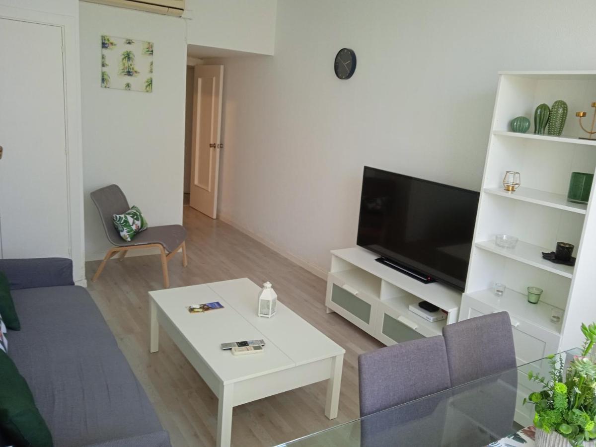 Apartamento Con Encanto 'Larios Luxy' Apartment Malaga Luaran gambar