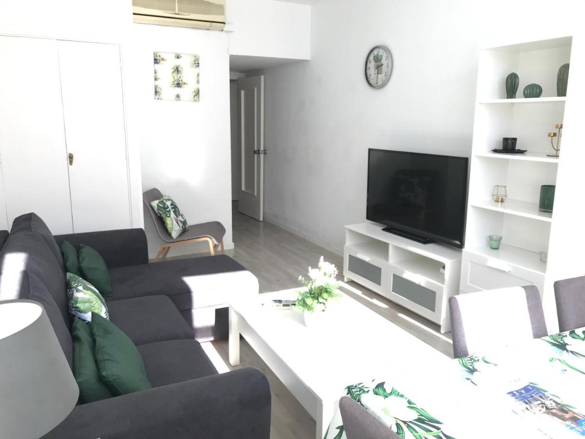Apartamento Con Encanto 'Larios Luxy' Apartment Malaga Luaran gambar