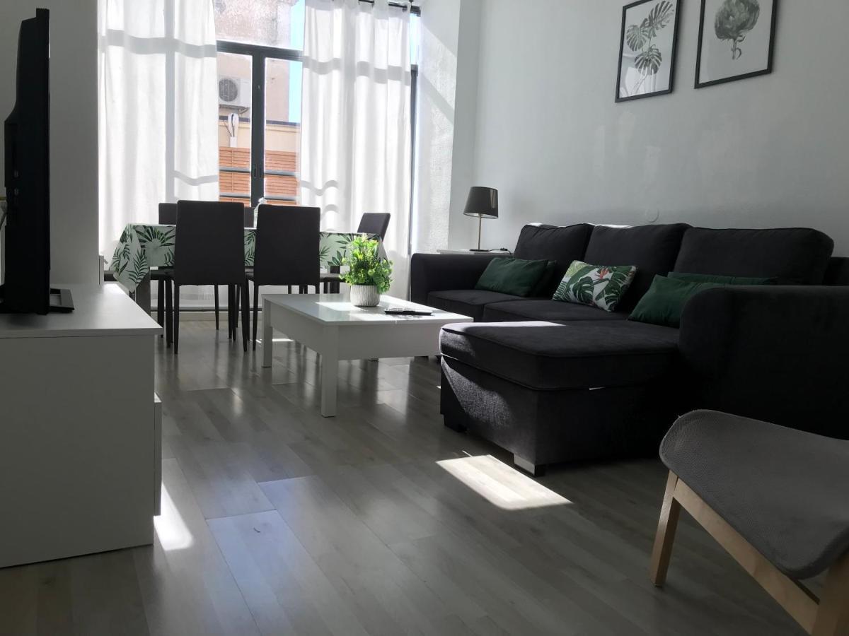 Apartamento Con Encanto 'Larios Luxy' Apartment Malaga Luaran gambar