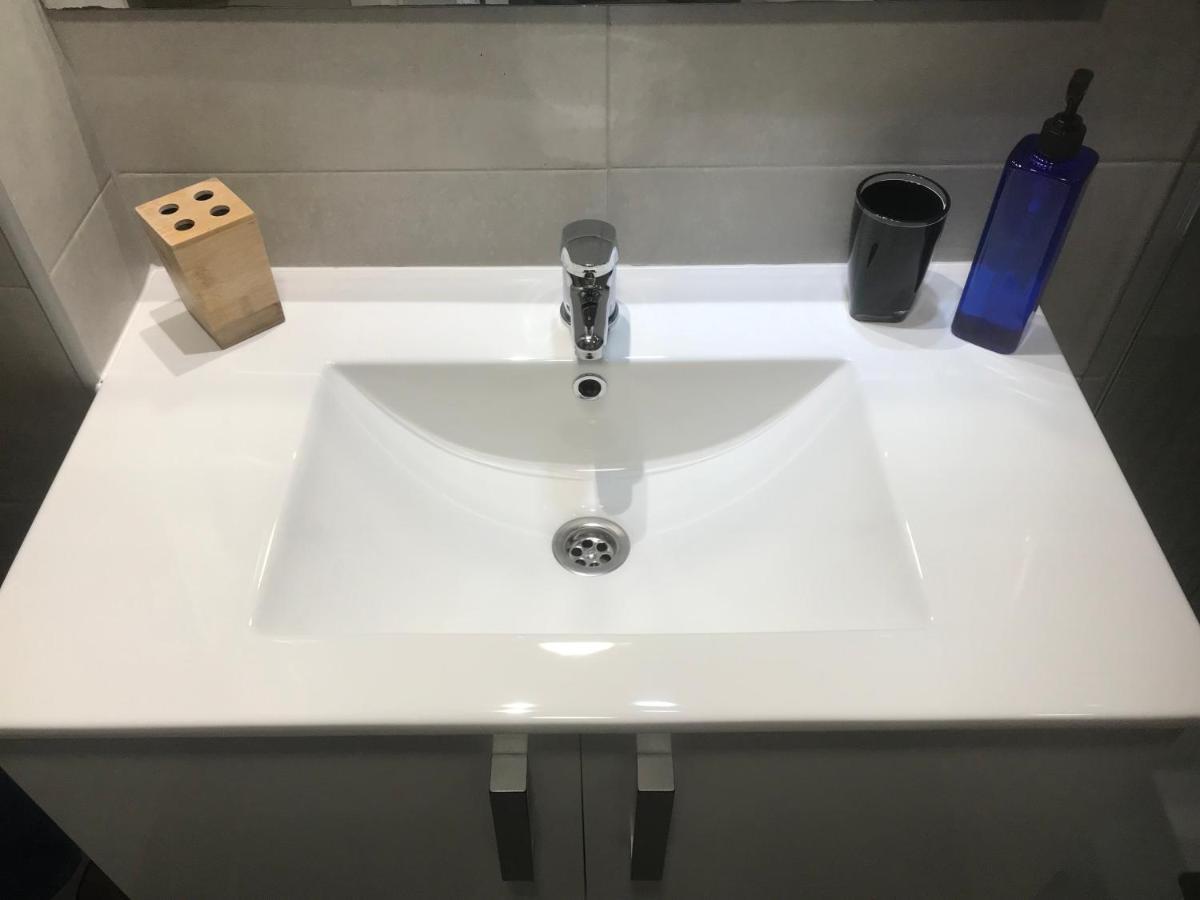 Apartamento Con Encanto 'Larios Luxy' Apartment Malaga Luaran gambar